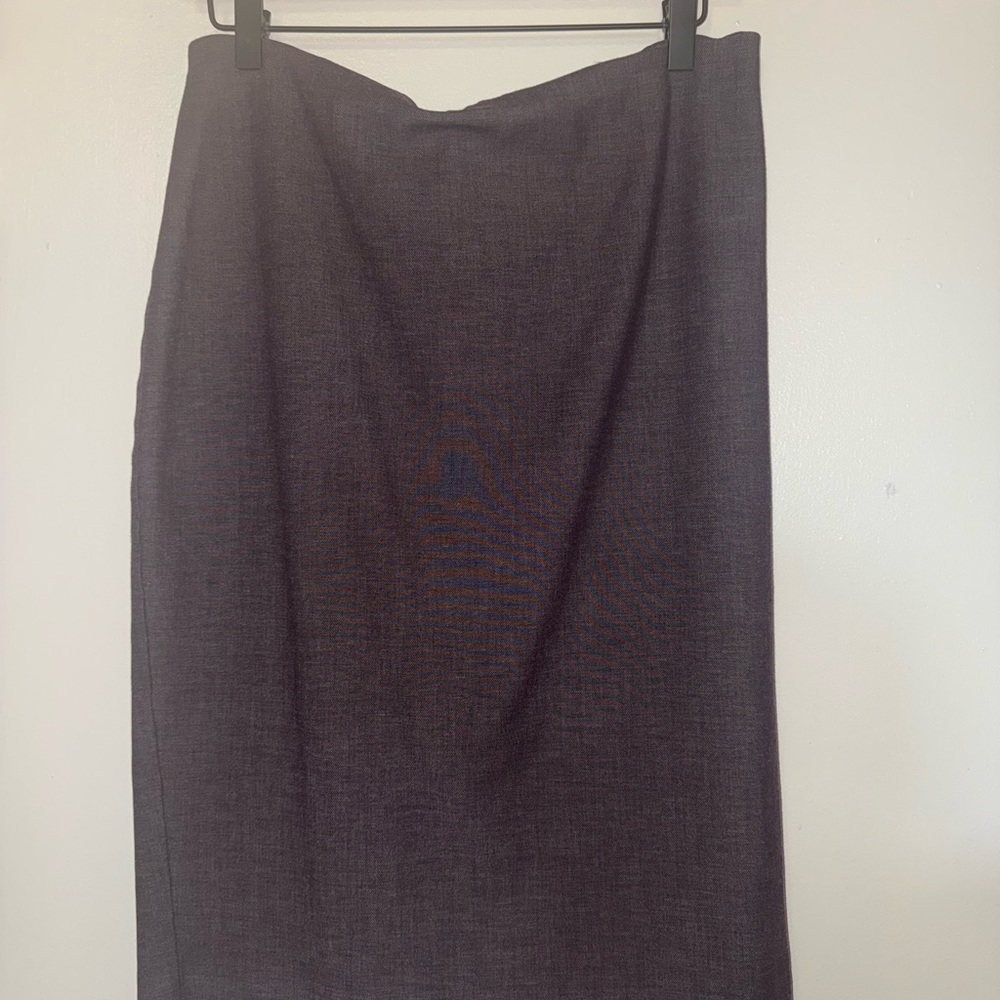 ✨MOVING SALE✨Express Eggplant Pencil Skirt Size 12